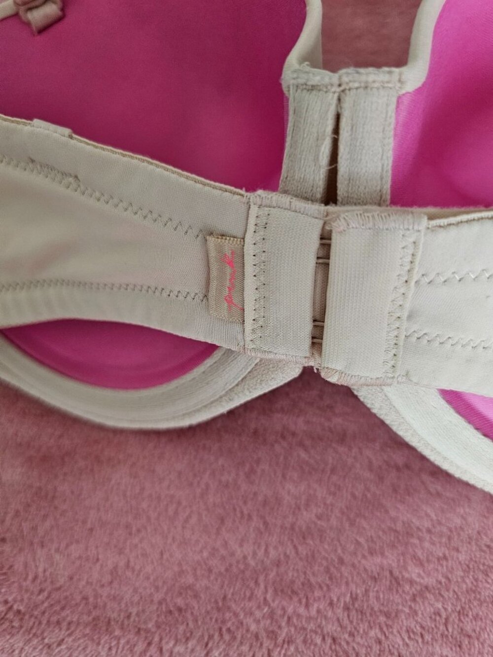 VICTORIA'S SECRETS Strapless Beige Bra Size 34DD - Picture 2 of 8